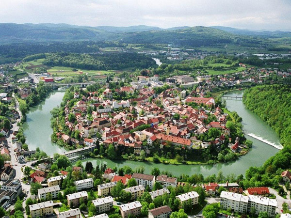 Novo Mesto et la rivière Krka