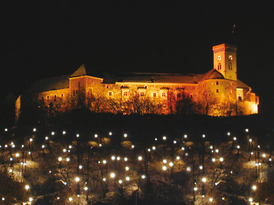 Château de Ljubljana by night